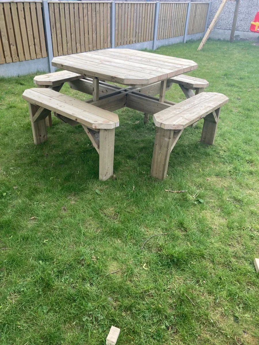 8 seater picnic bench - Image 3