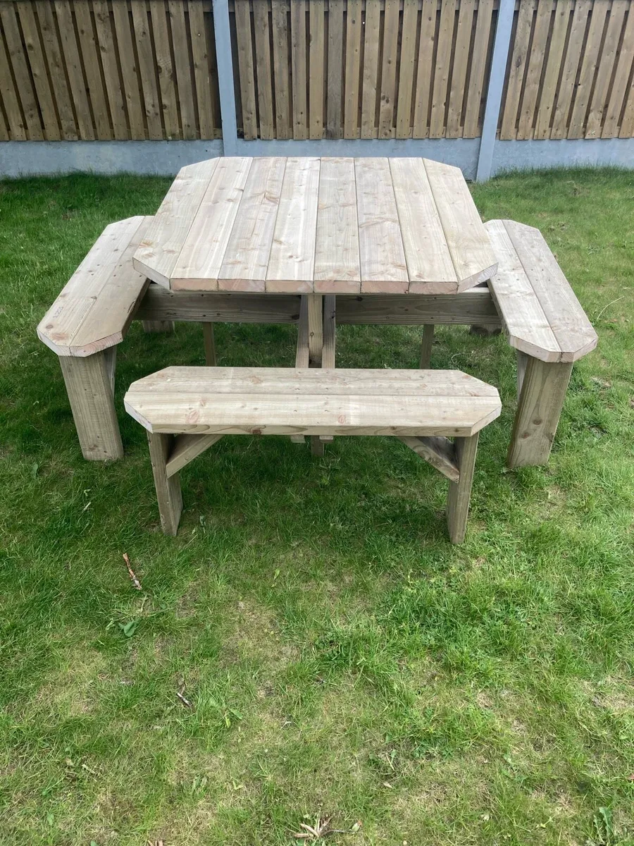 8 seater picnic bench - Image 4
