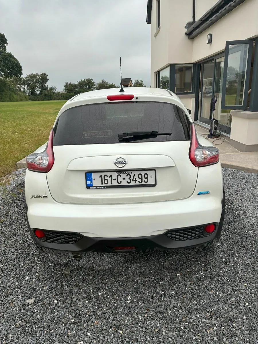 Nissan Juke 2016 White - Image 4