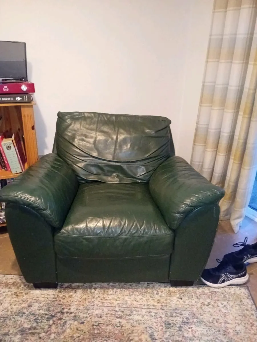 Forest green single couch x2 (€150 for both) - Image 1