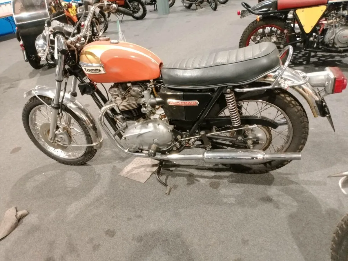 Vintage 1973 Triumph Bonneville T140 - Image 1