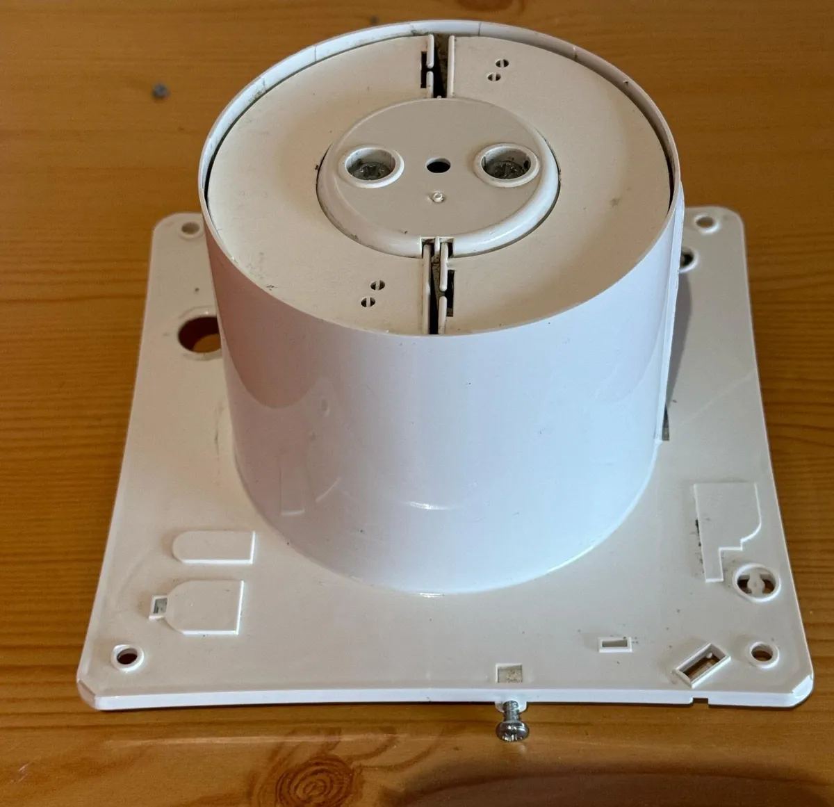 manrose silent bathroom fan - Image 4