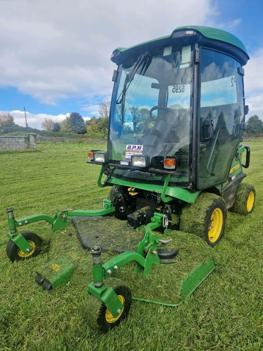 John deere tractor mower 1575 4x4 model for sale - Image 3