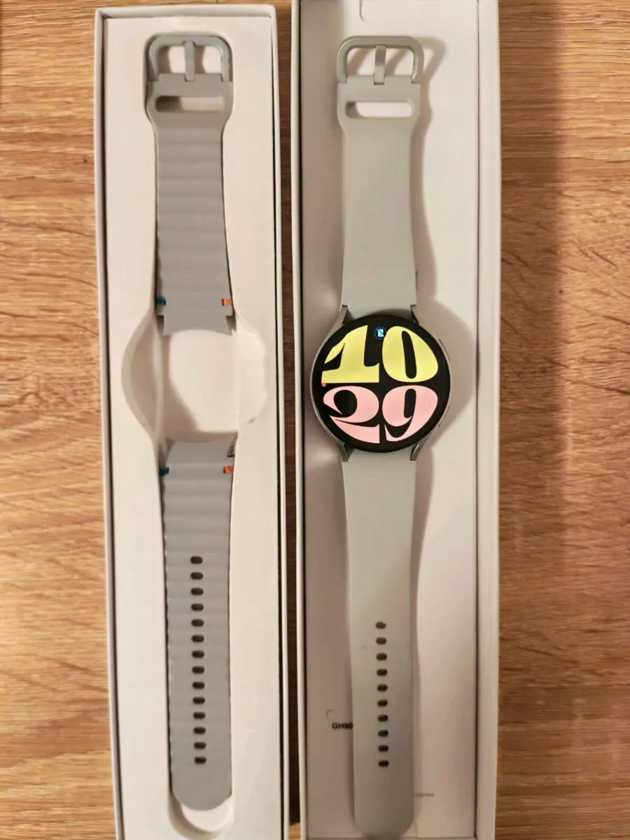 Samsung Galaxy Watch6 | 44mm | Silver M/L - Image 2