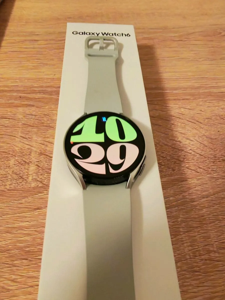 Samsung Galaxy Watch6 | 44mm | Silver M/L - Image 3