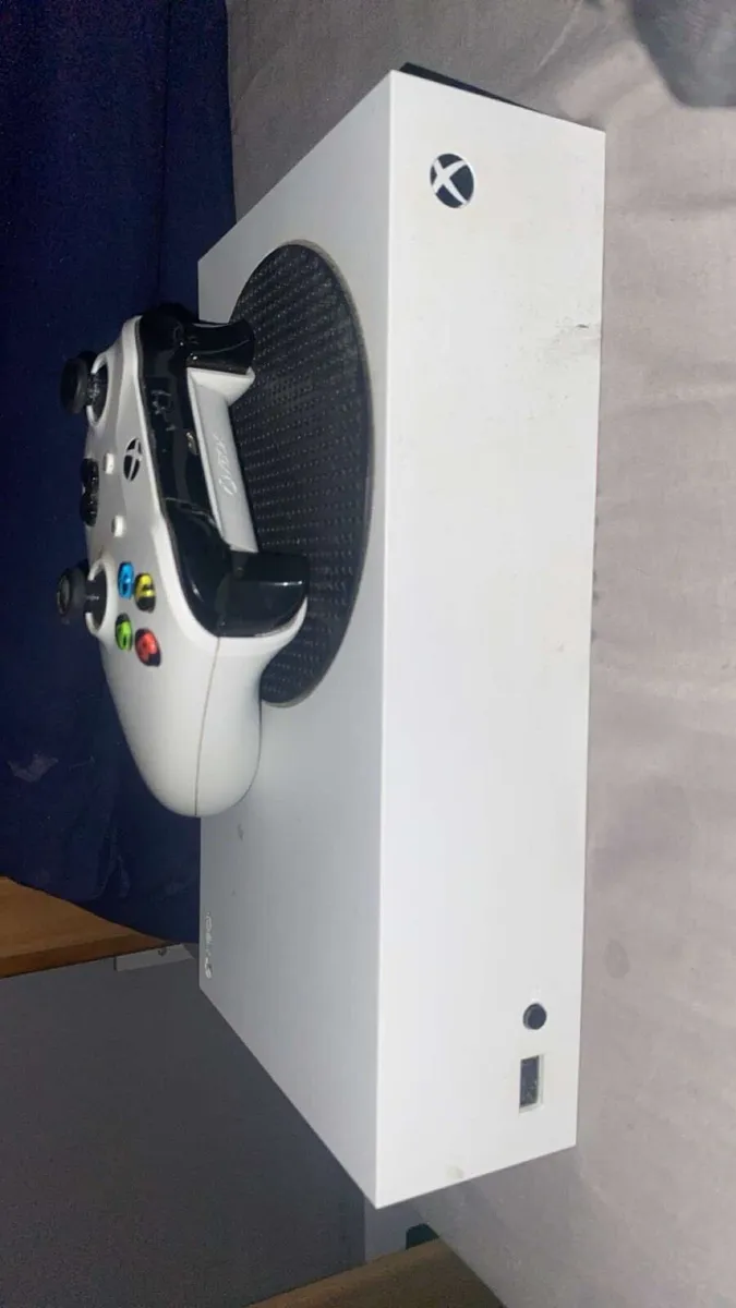 Xbox series S + RIG 800 wireless gaming headset - Image 2