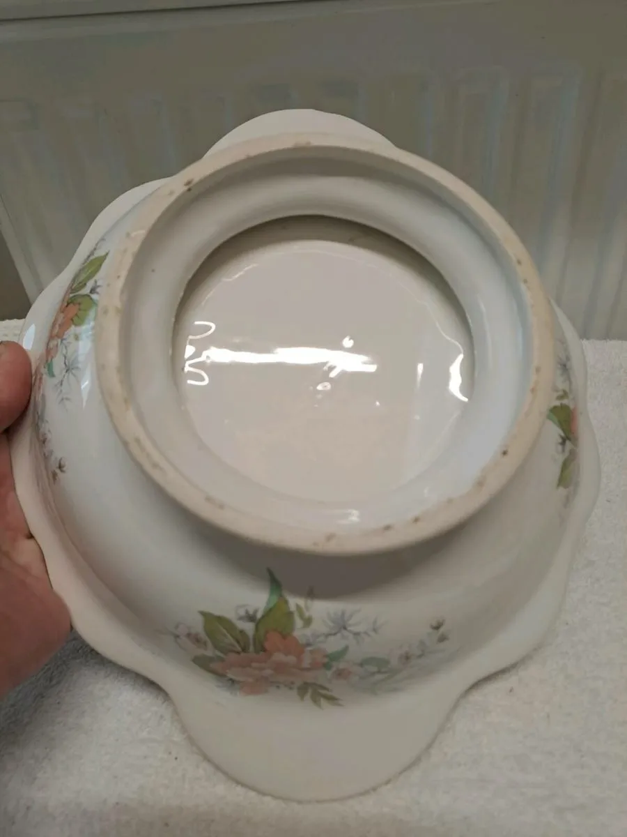Decorative flower ceramic fruit bowl - Image 4