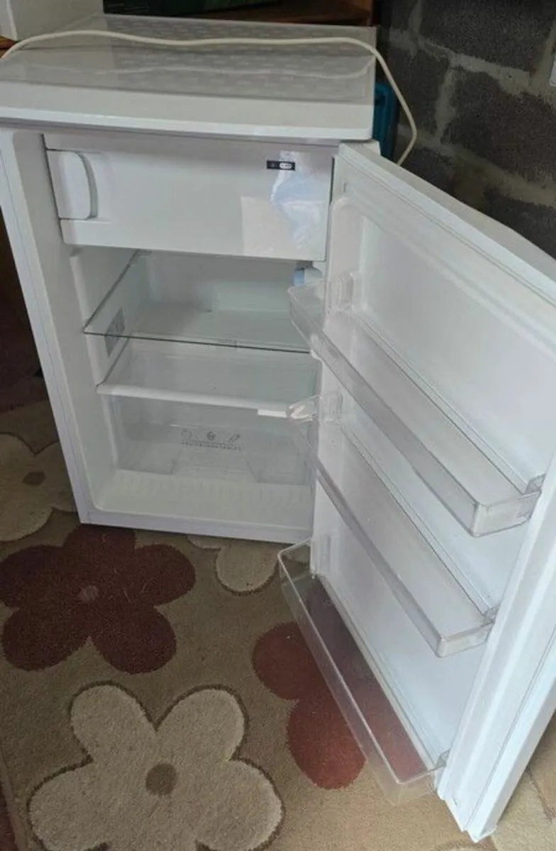 POWERPOINT Undercounter Fridge with Icebox - White - Image 2