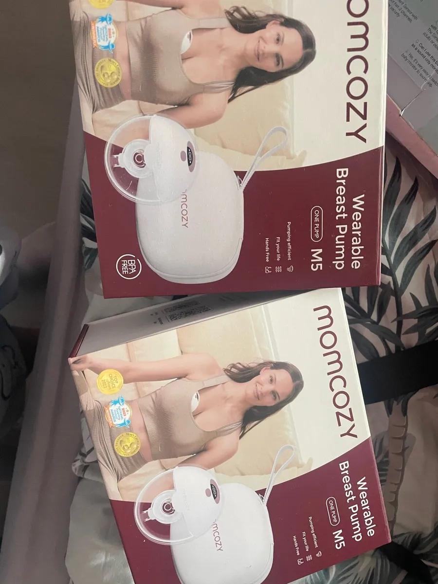 Momcozy breast pumps - Image 1