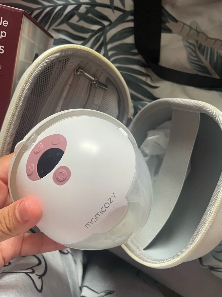 Momcozy breast pumps - Image 2