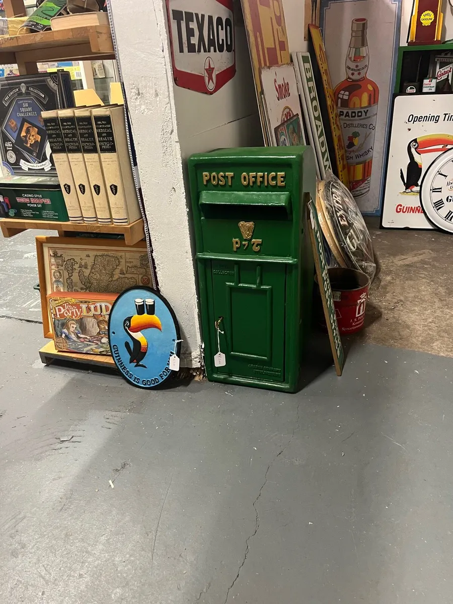 IRISH POST BOX