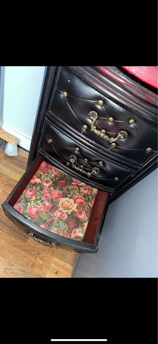 5 Piece Bedroom Set - Image 2