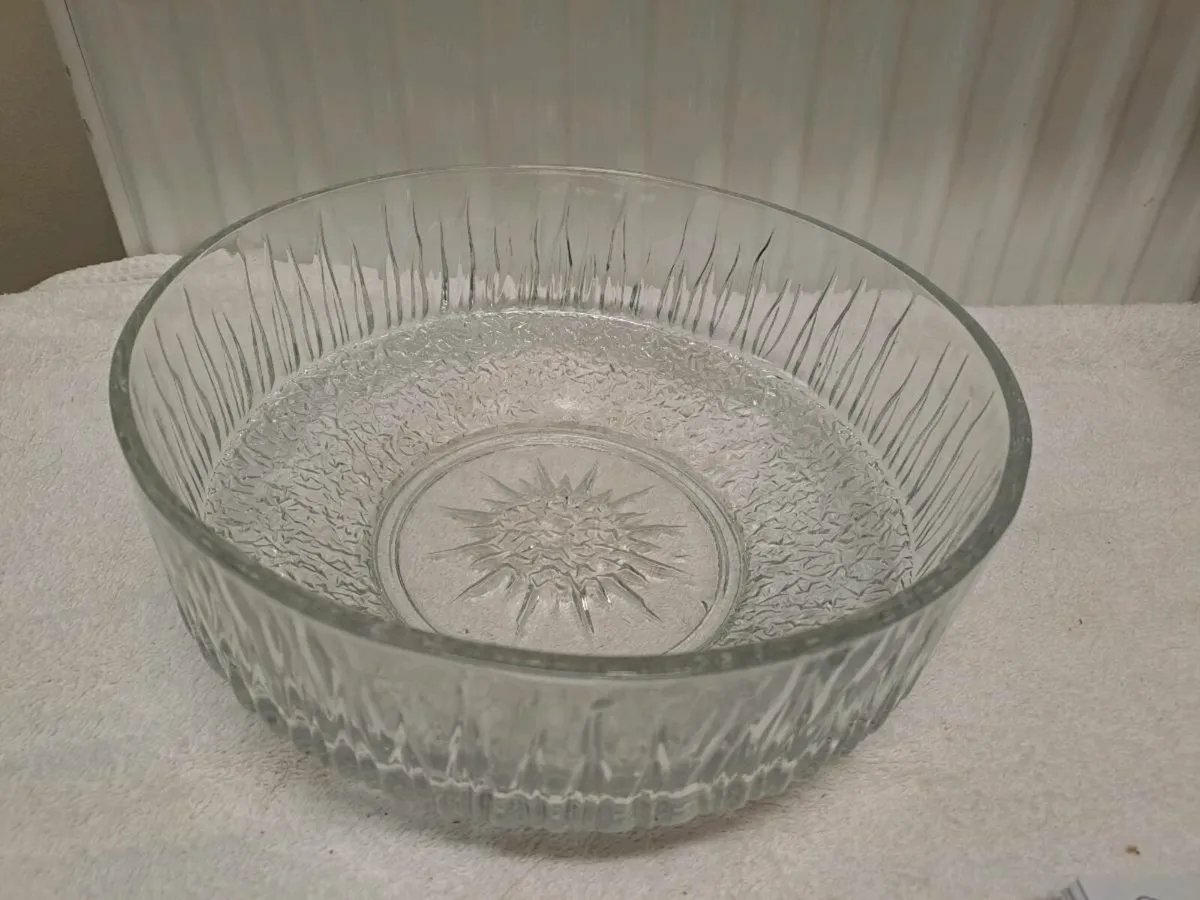 Vintage glass trifle bowl - Image 1
