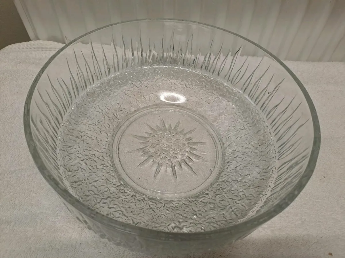 Vintage glass trifle bowl - Image 2