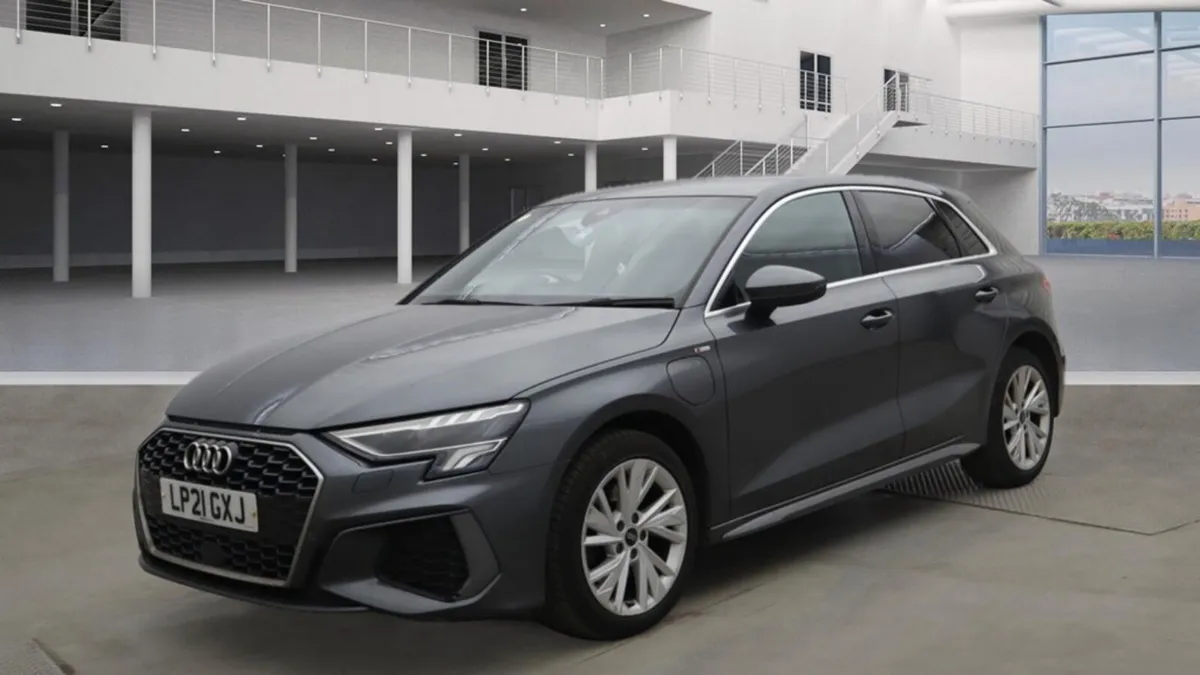 Audi A3 2021 SLINE AUTO - Image 2