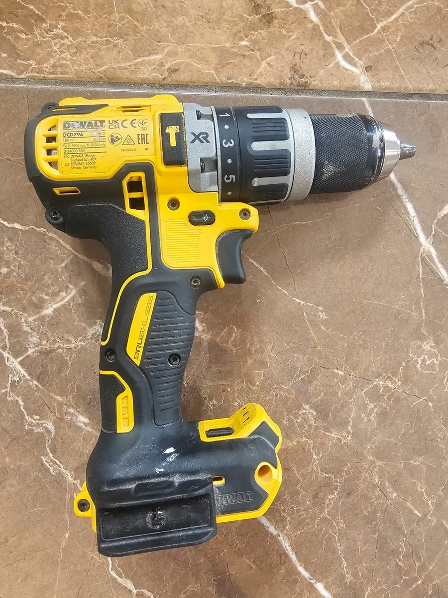 Dewalt drill €80 - Image 2