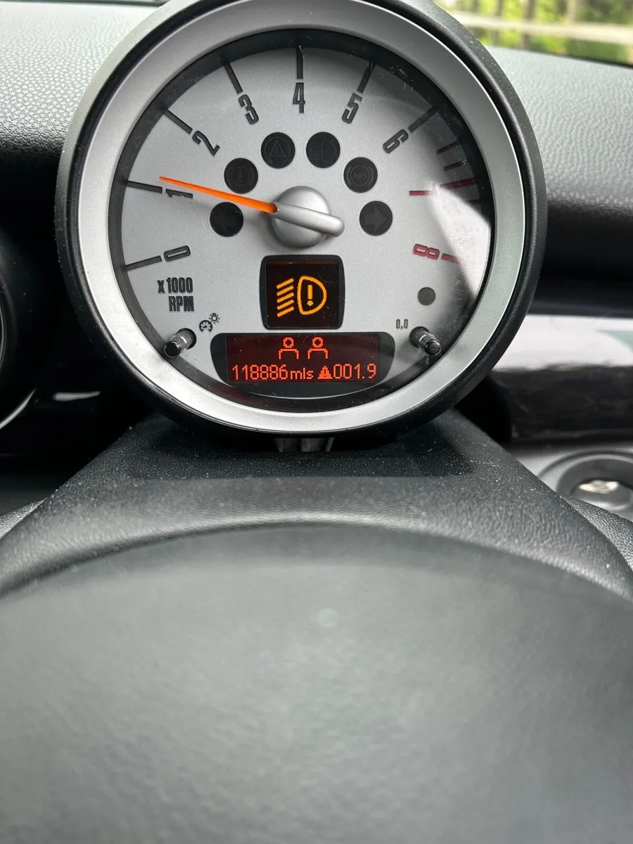 Mini Cooper 2010 - Image 3