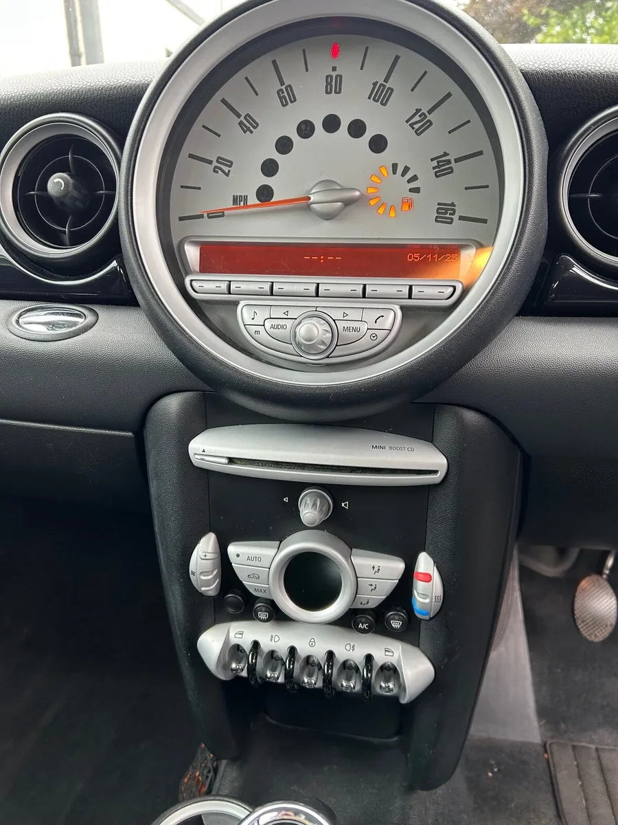 Mini Cooper 2010 - Image 4