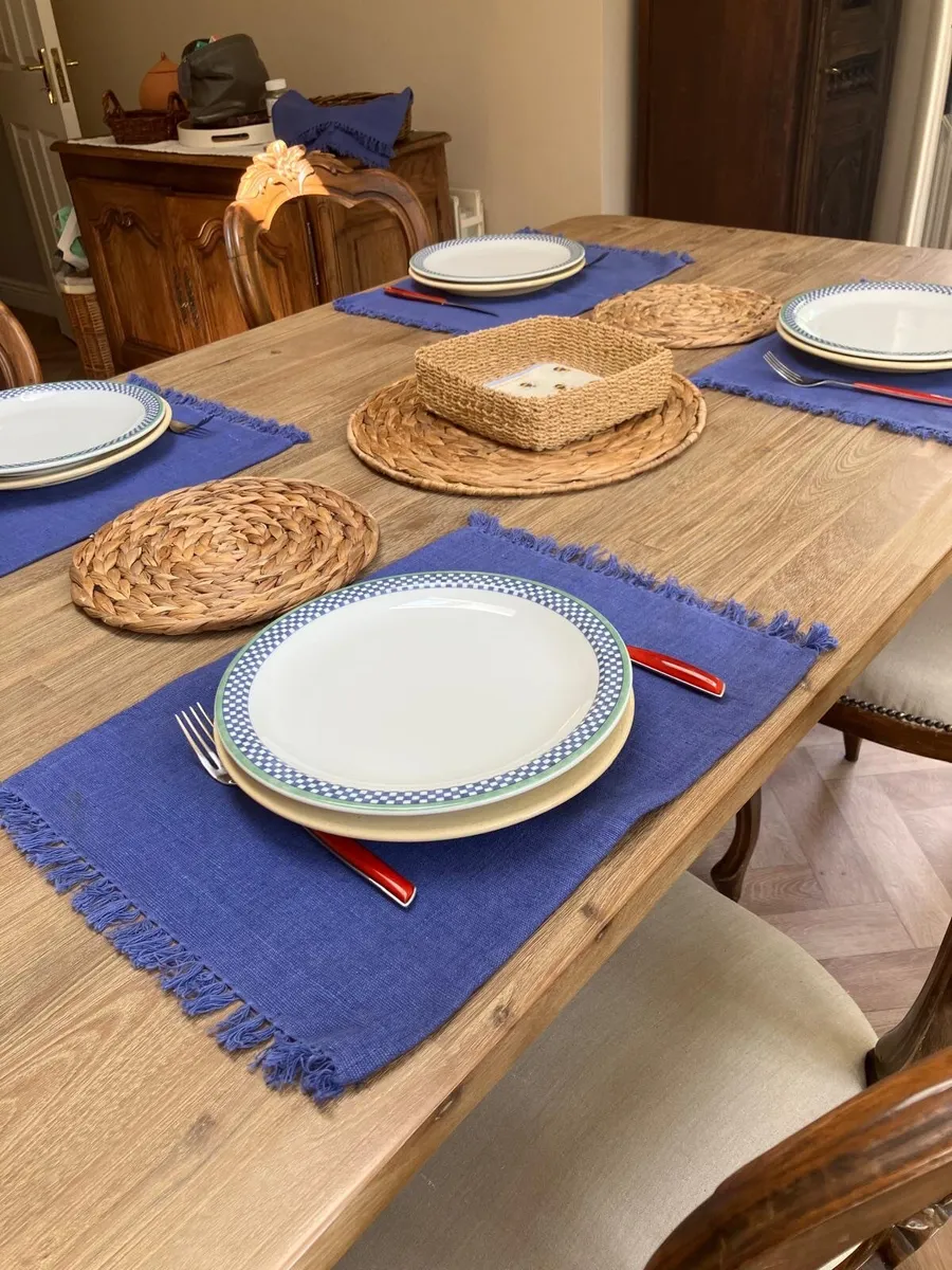 Large dining Table - Image 3