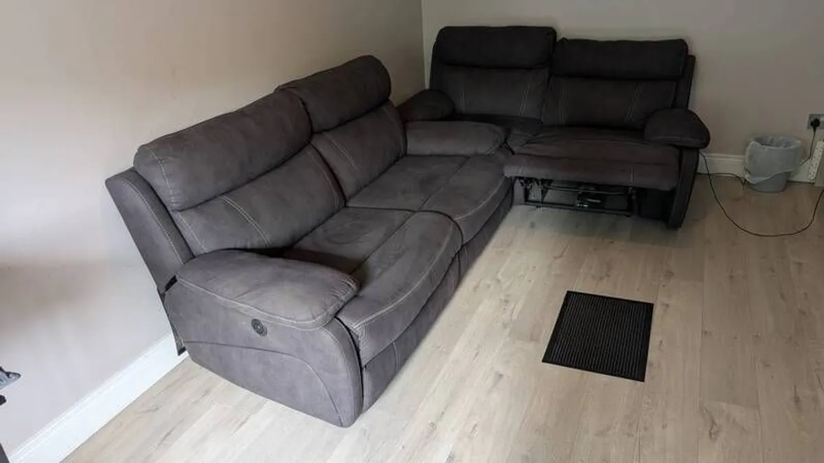 Power Recliner Sofas - 3 seater & 2 seater - Image 3