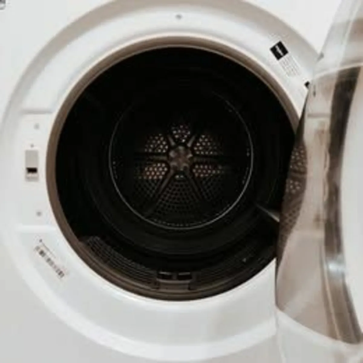 Whirlpool heat pump cloth dryer (A++)-€180 - Image 3