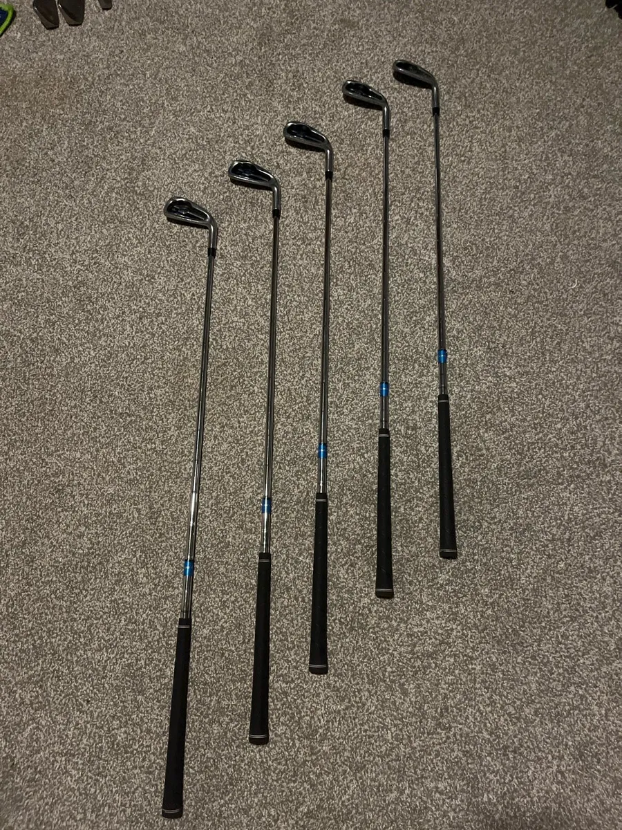 Dunlop golf irons - Image 1