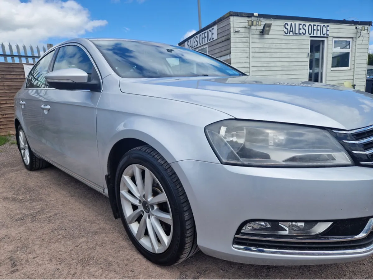 Volkswagen Passat HIGHLINE 1.6 TDI MANUAL 6SPEED F - Image 2