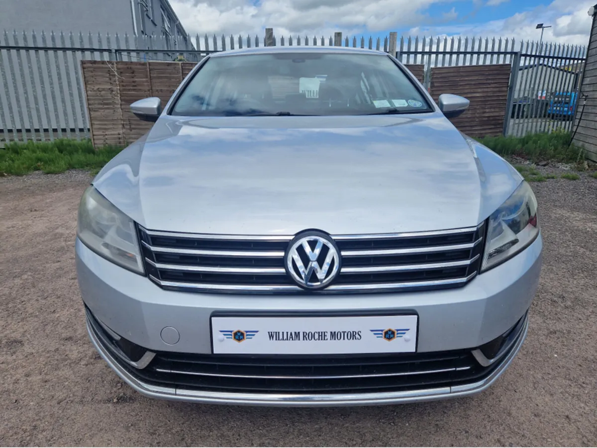 Volkswagen Passat HIGHLINE 1.6 TDI MANUAL 6SPEED F - Image 3