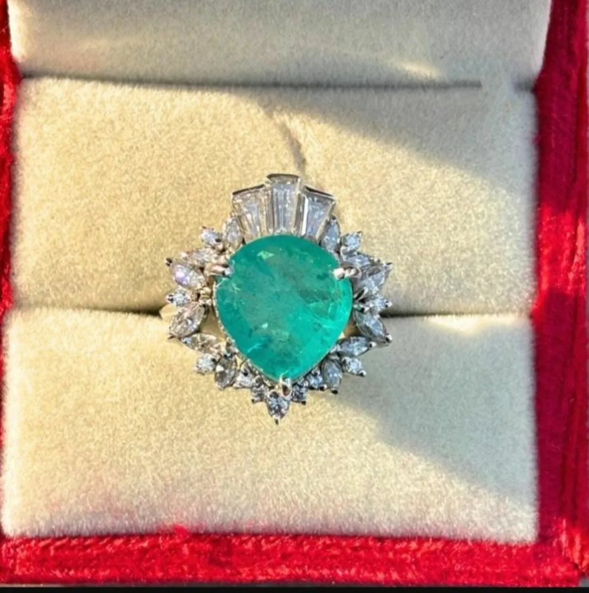 Stunning Lab Doublet  Paraiba Tourmaline Ring - Image 1