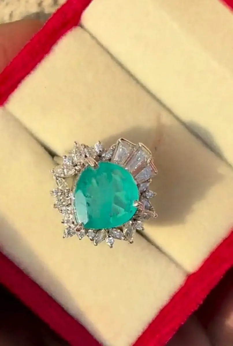 Stunning Lab Doublet  Paraiba Tourmaline Ring - Image 4