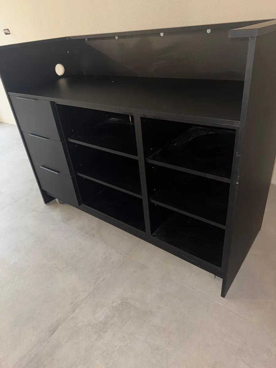 Counter - Image 4
