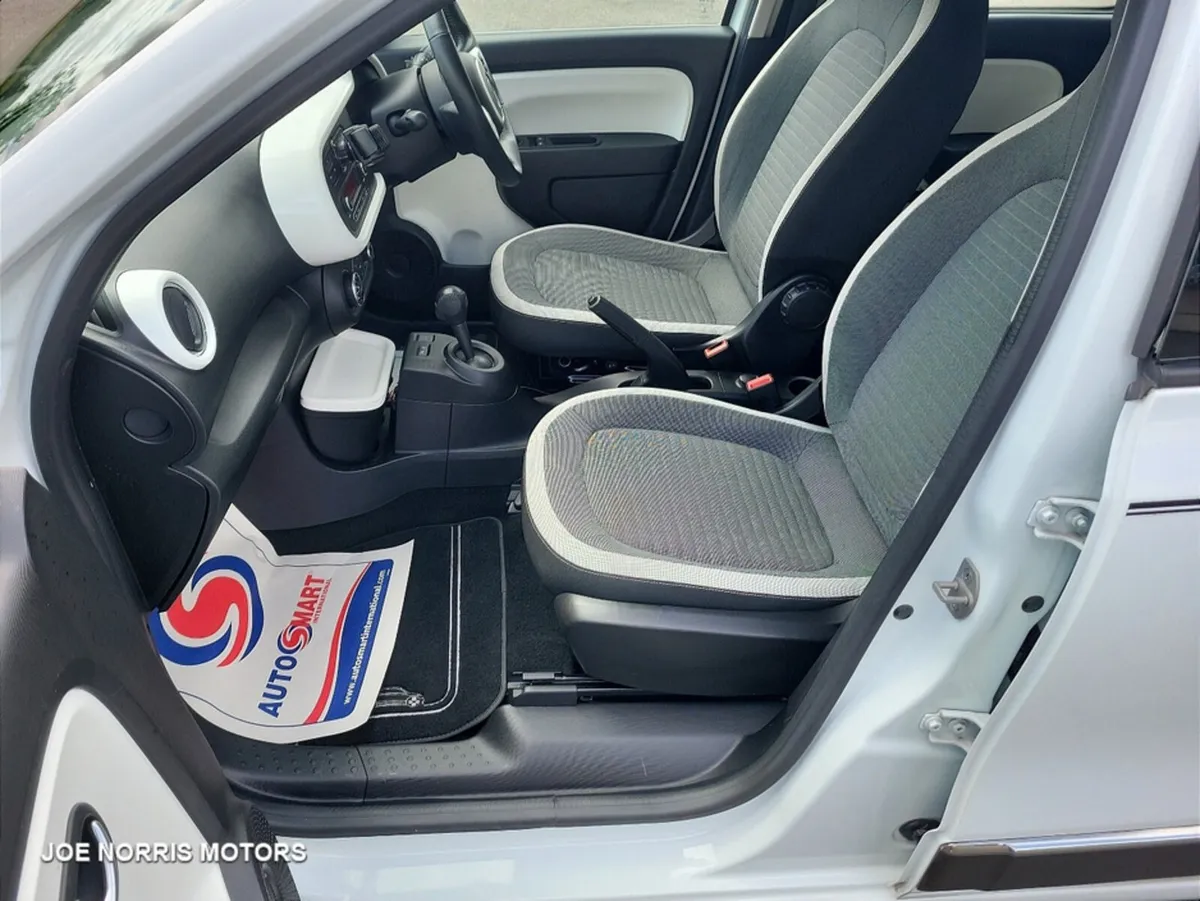 Renault Twingo 1.0 Dynamique Intense Automatic - Image 4