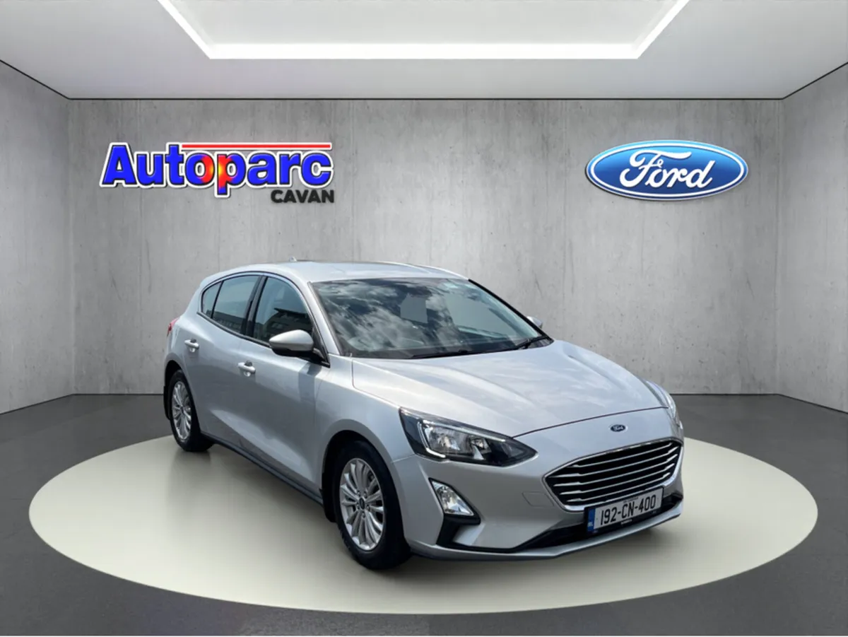 Ford Focus TITANIUM 1.0 ECOBOOST 12 125 4DR - Image 1