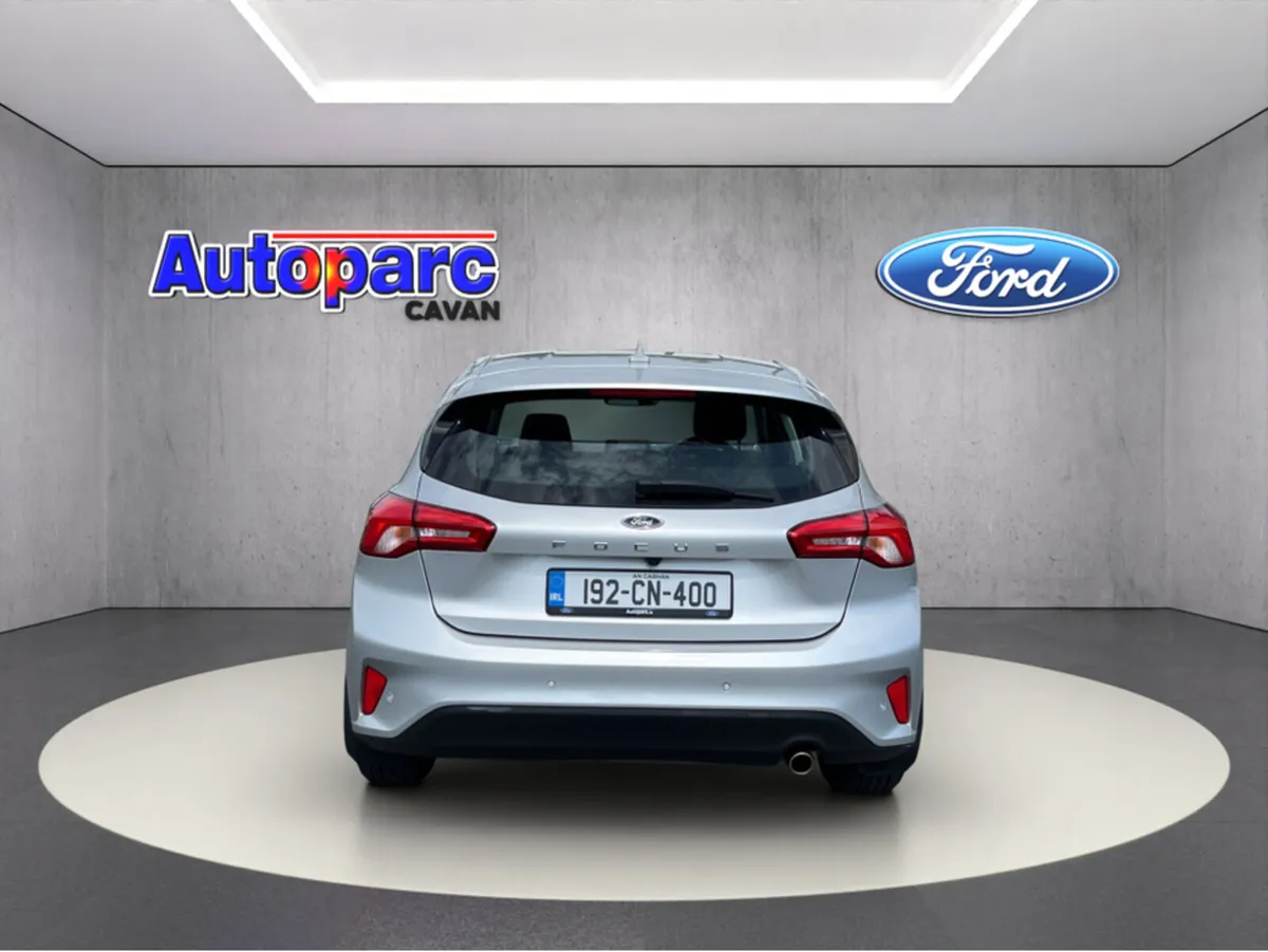 Ford Focus TITANIUM 1.0 ECOBOOST 12 125 4DR - Image 4