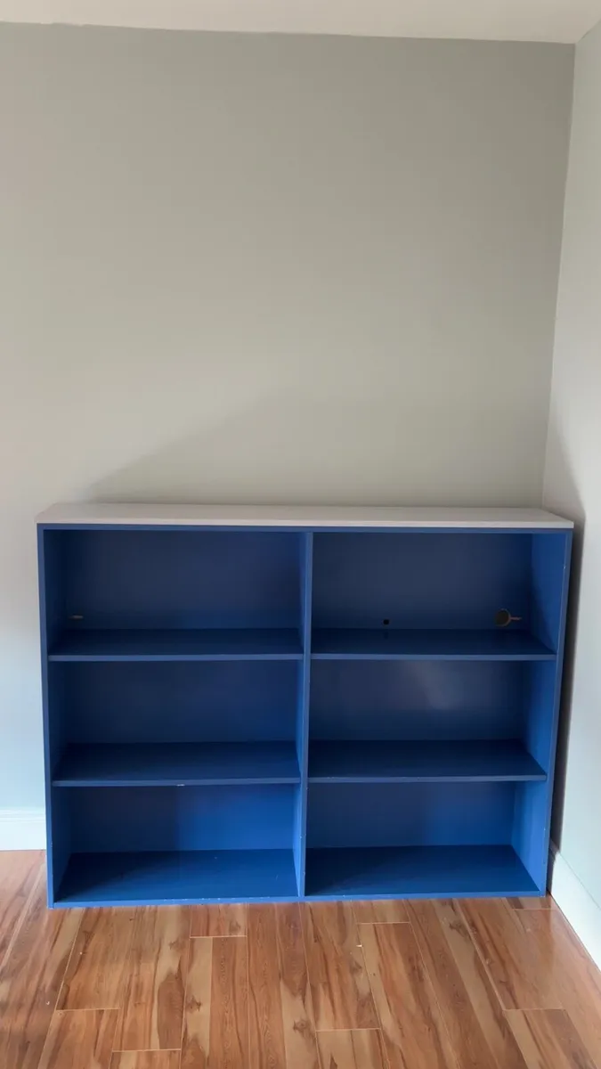 Blue shelf - Image 1