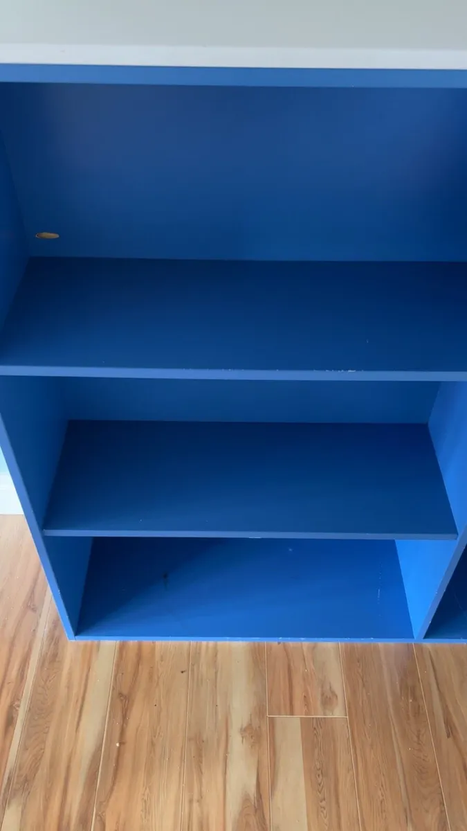 Blue shelf - Image 2