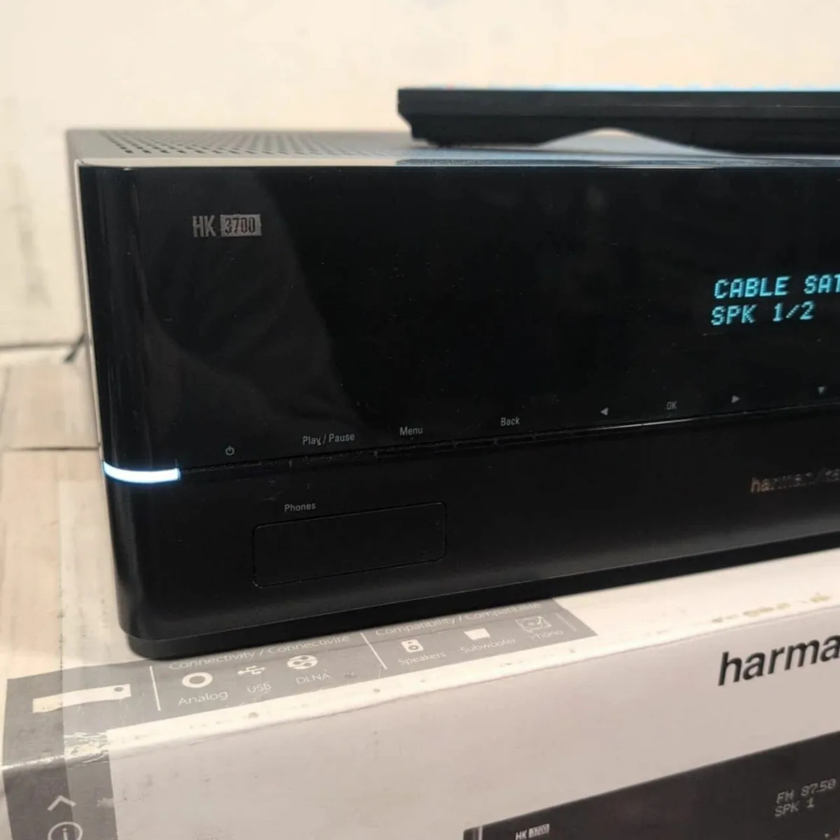 Harman Kardon HK 3700 stereo receiver - Image 2