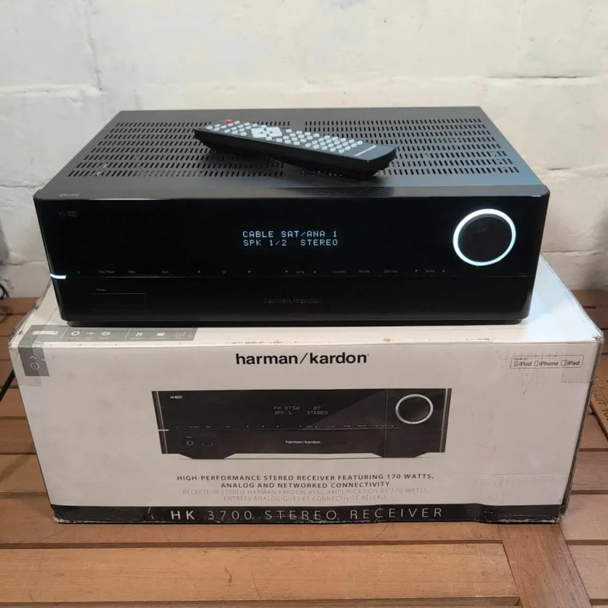 Harman Kardon HK 3700 stereo receiver - Image 1