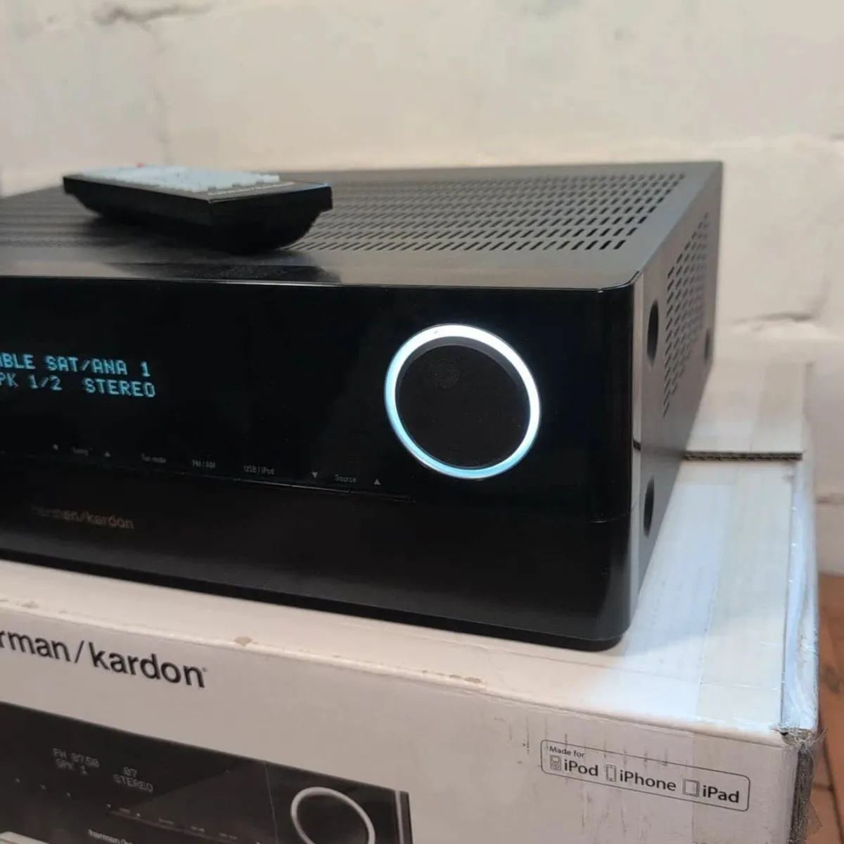 Harman Kardon HK 3700 stereo receiver - Image 3