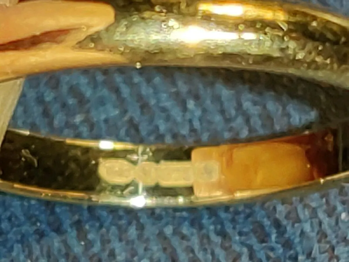 D-SHAPED WEDDING, 9CT Thick Gold New Ring ! - Image 2