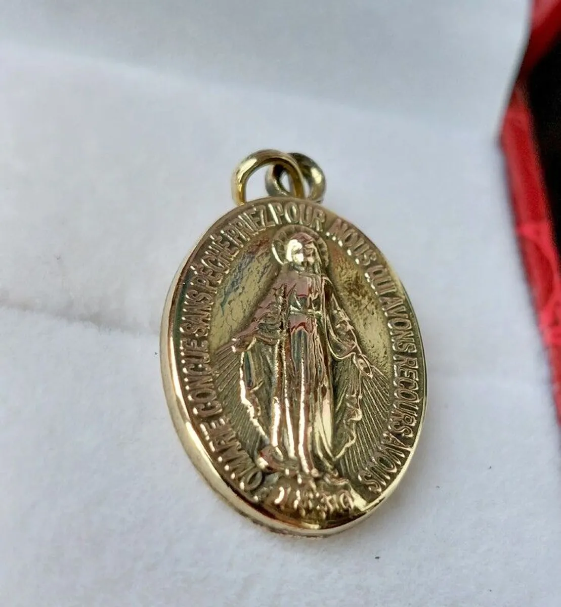 10KT Yellow Gold Vermeil Religious Pendant Medallion - Image 2