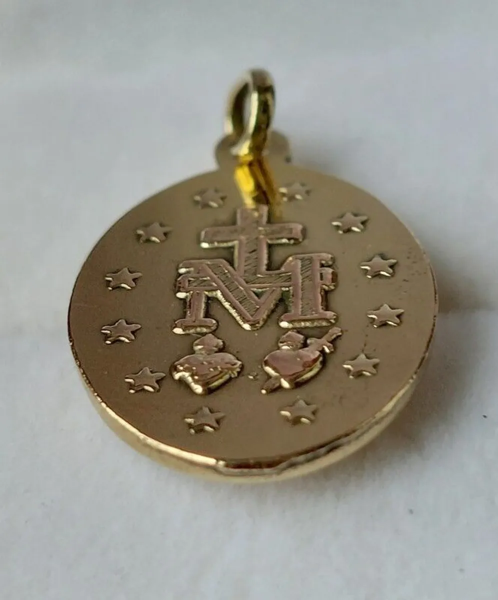 10KT Yellow Gold Vermeil Religious Pendant Medallion - Image 3