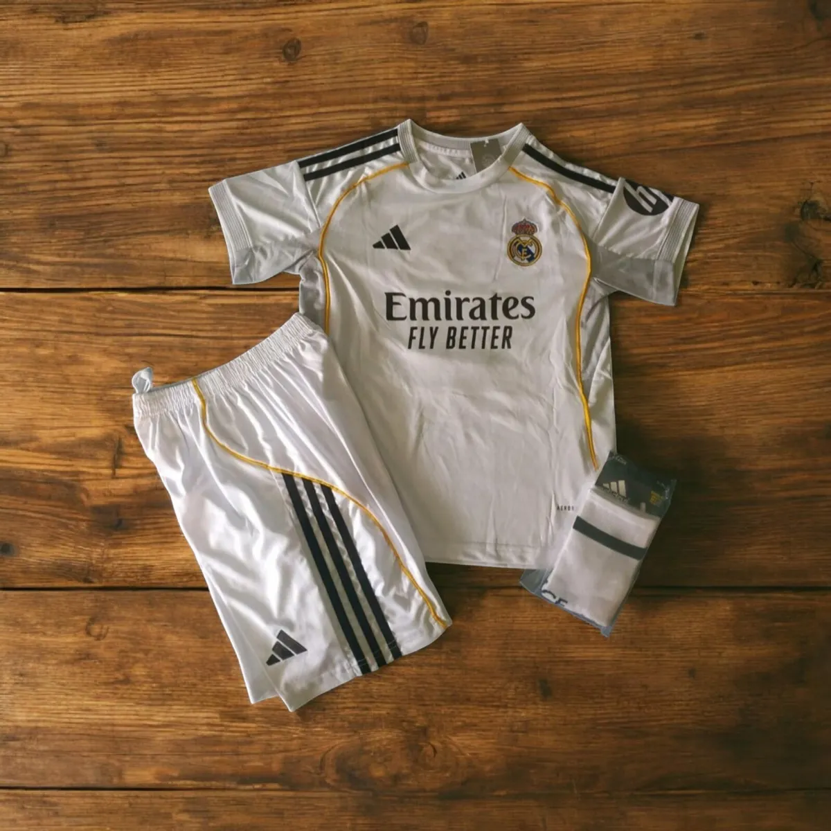 REAL MADRID (MBAPPE 9 )KIDS KIT,6/7, 8/9, 10/11 YR - Image 1
