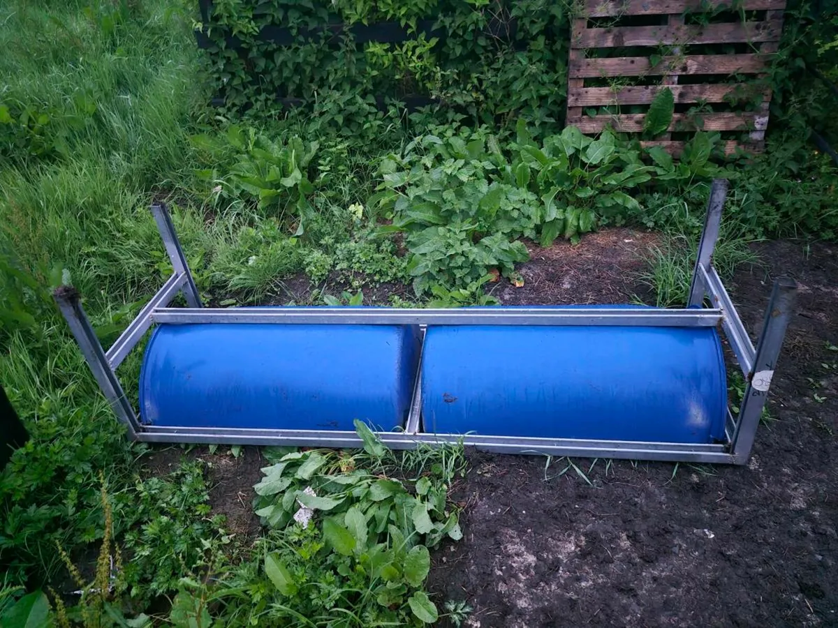 Trough - Image 1