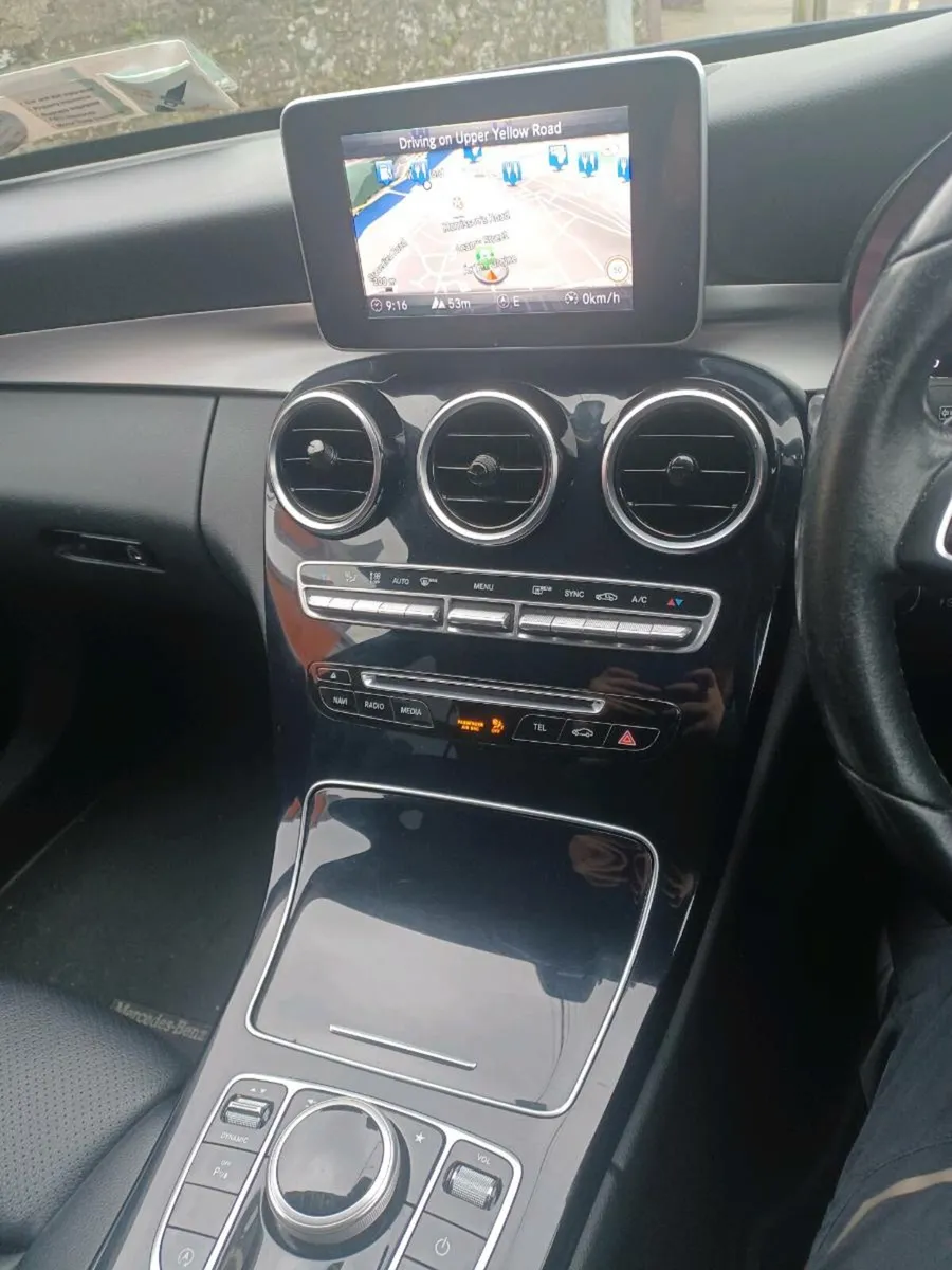 Mercedes C Class 220d - Image 3