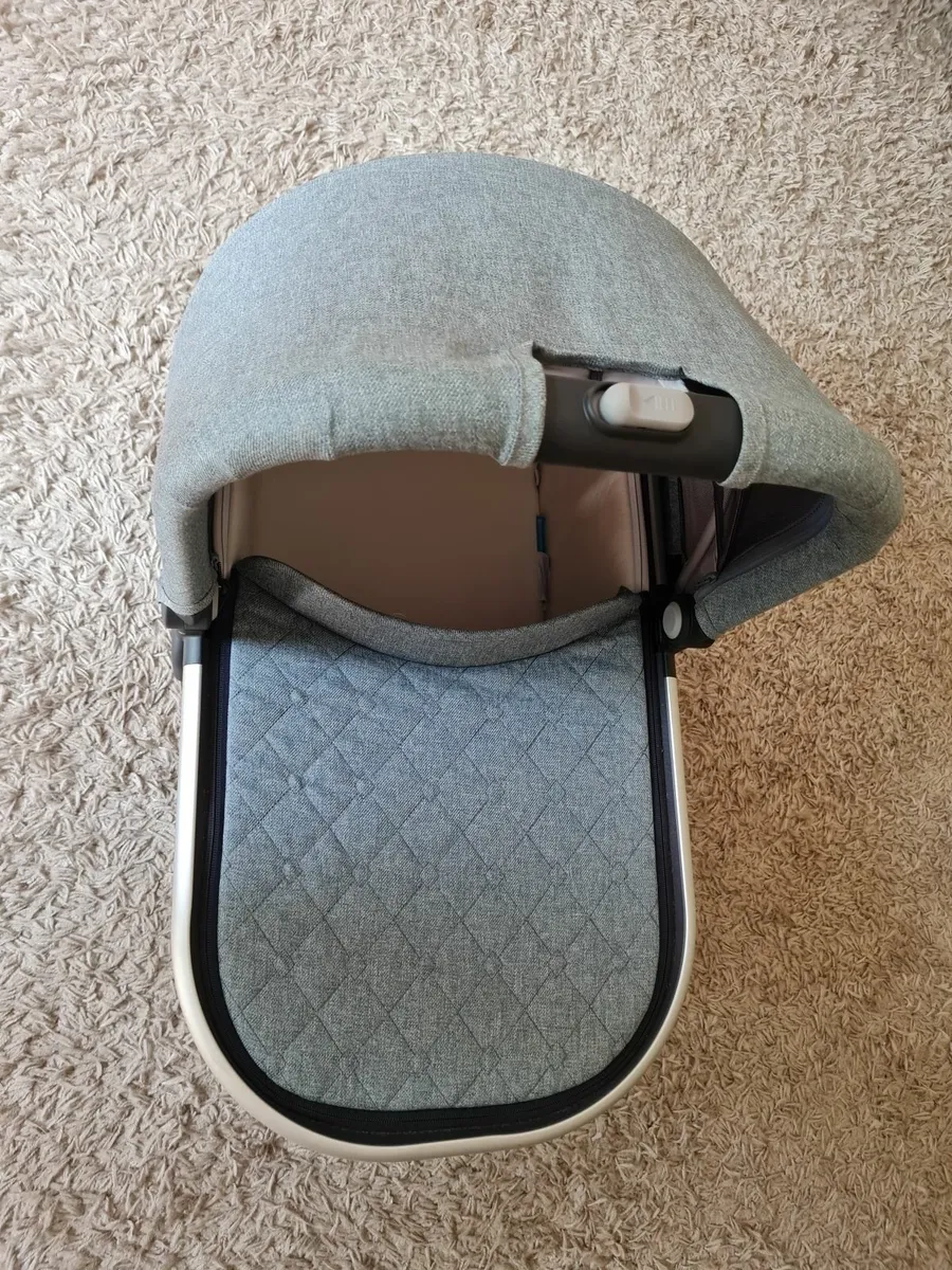 Bassinet - Image 1