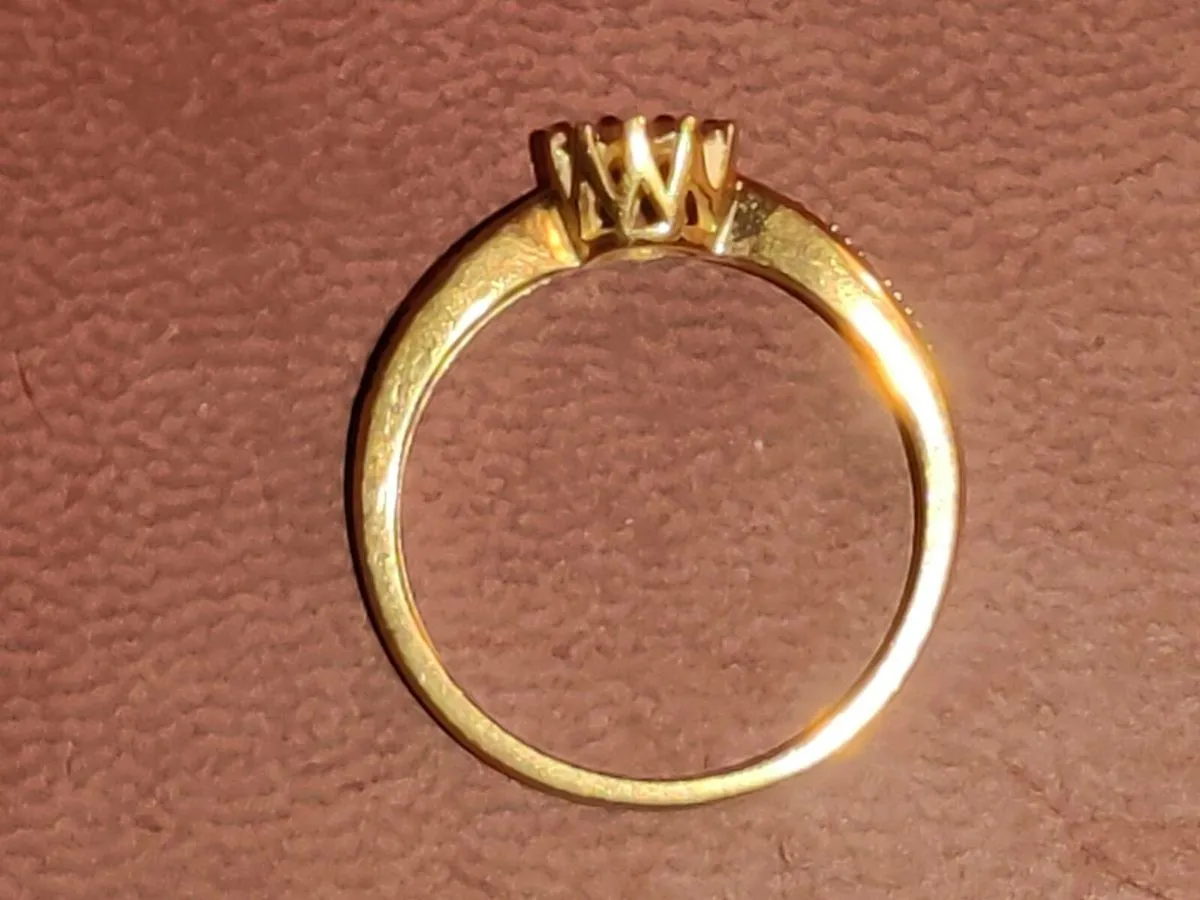 TRIPLE DIAMONDS, 9CT Gold New Ring & Certificate ! - Image 4