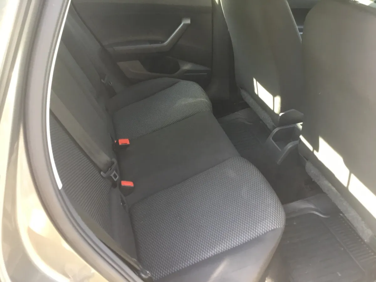Volkswagen polo. 2021.     Golf 1.2 petrol. - Image 4