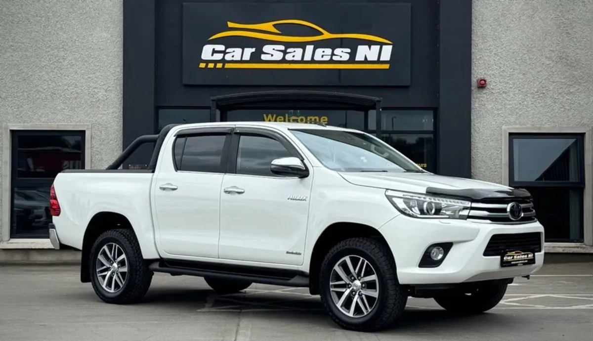 Toyota HiLux 2.4 D-4d Invincible Pickup Double Ca - Image 1