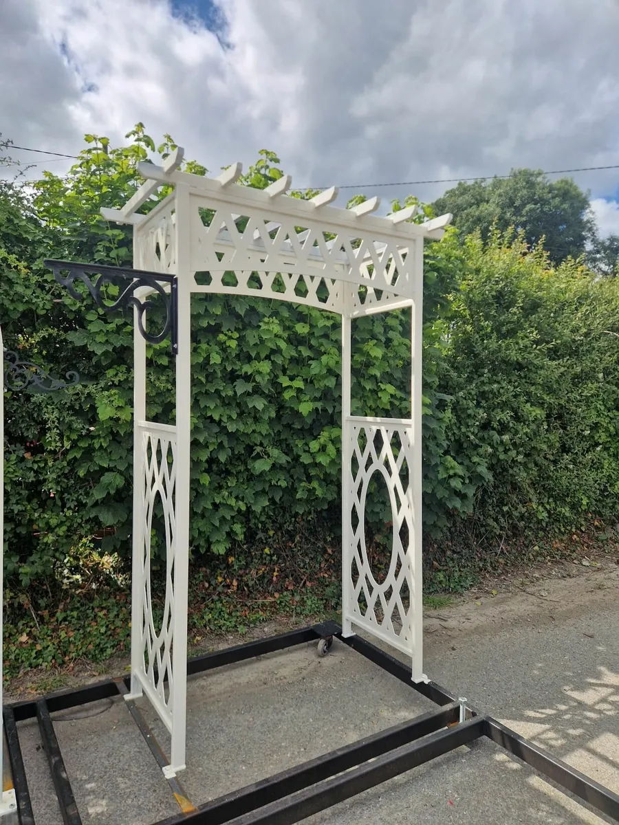 garden arches - Image 2